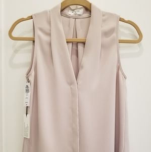 NWT Aritzia Babaton Sleeveless Power Blouse